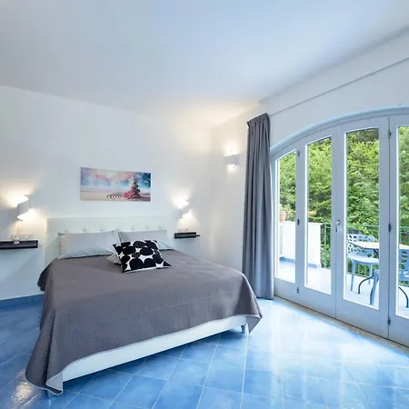Serenity House アパート *